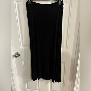 Black Women's Maxi Skirt in size Large